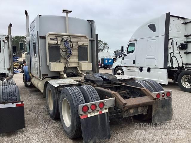 Kenworth W900 曳引機組件