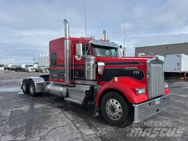Kenworth W900 曳引機組件