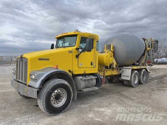Kenworth W900 其他貨車