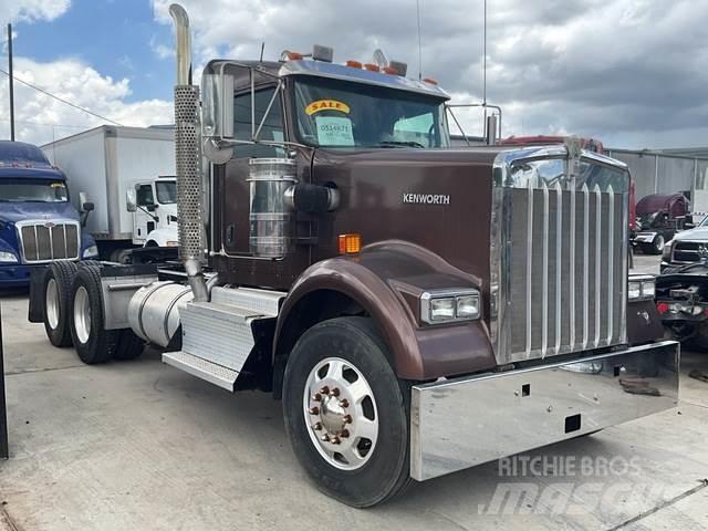Kenworth W900 曳引機組件