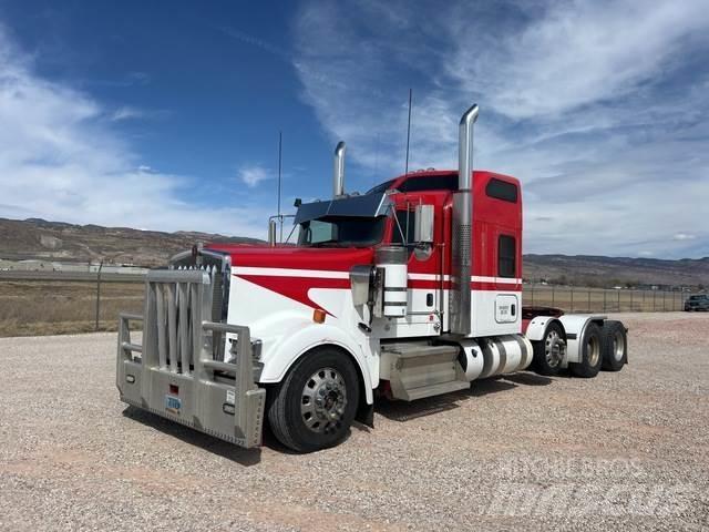 Kenworth W900 曳引機組件