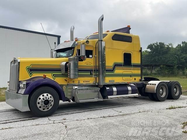 Kenworth W900 曳引機組件