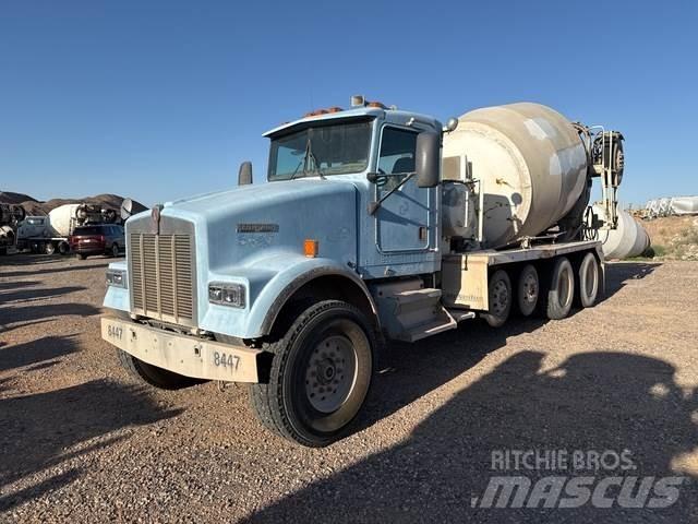 Kenworth W900 其他貨車