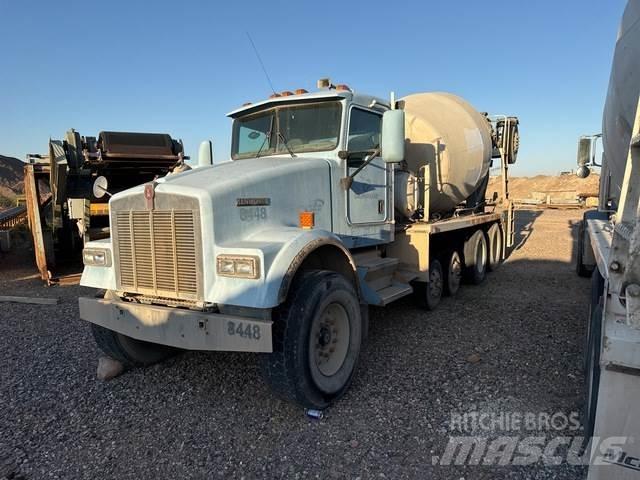 Kenworth W900 其他貨車