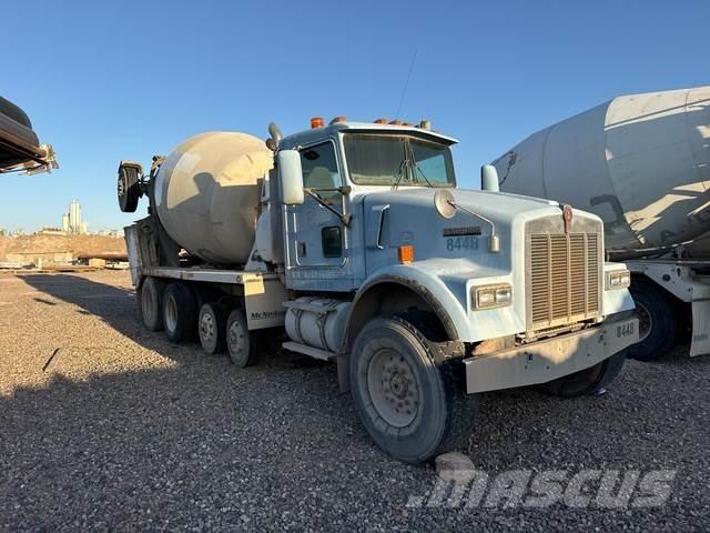 Kenworth W900 其他貨車