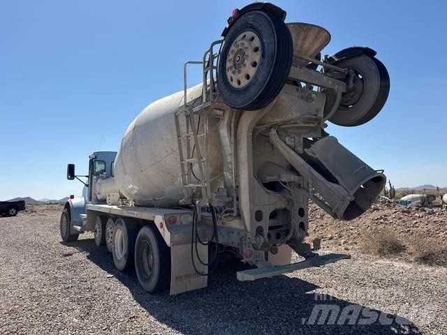 Kenworth W900 其他貨車