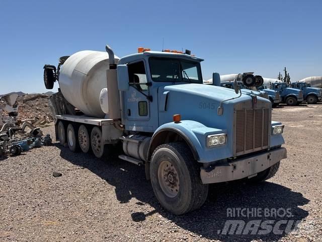 Kenworth W900 其他貨車