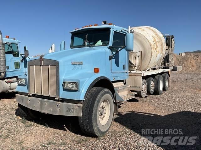 Kenworth W900 其他貨車