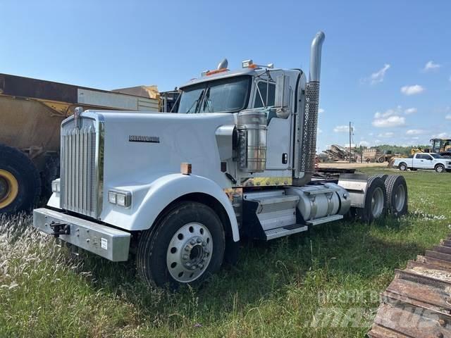 Kenworth W900 曳引機組件