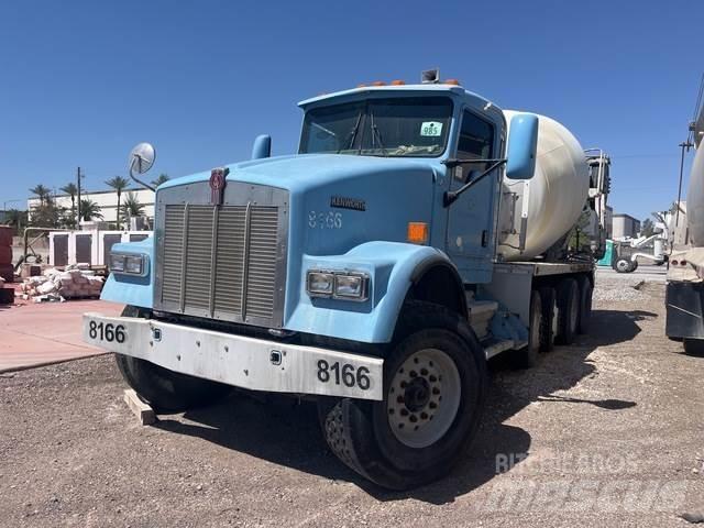 Kenworth W900 其他貨車