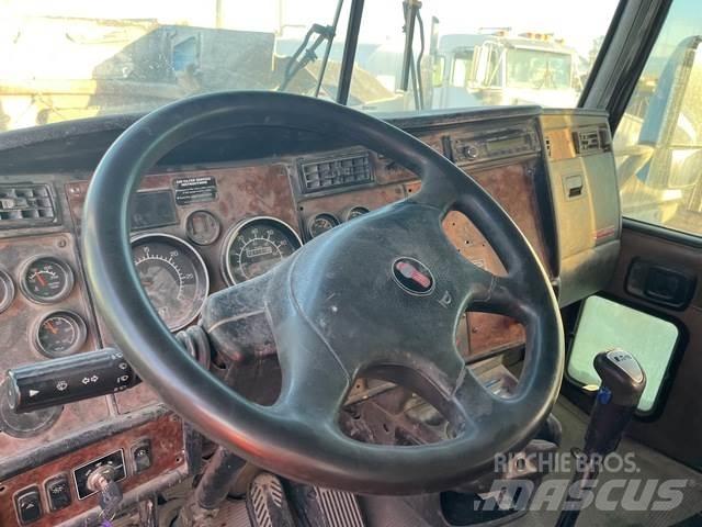 Kenworth W900 其他貨車