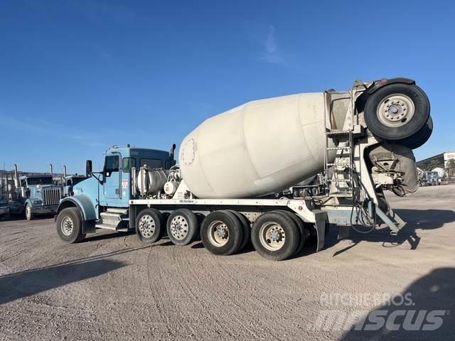 Kenworth W900 其他貨車