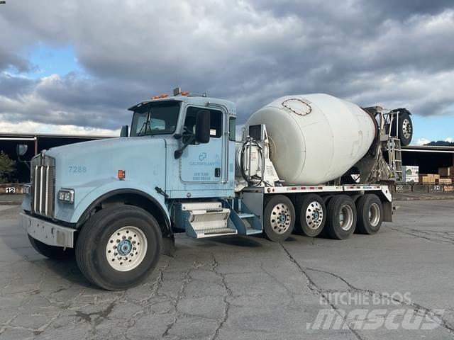 Kenworth W900 其他貨車