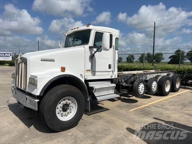 Kenworth W900 駕駛室與內部
