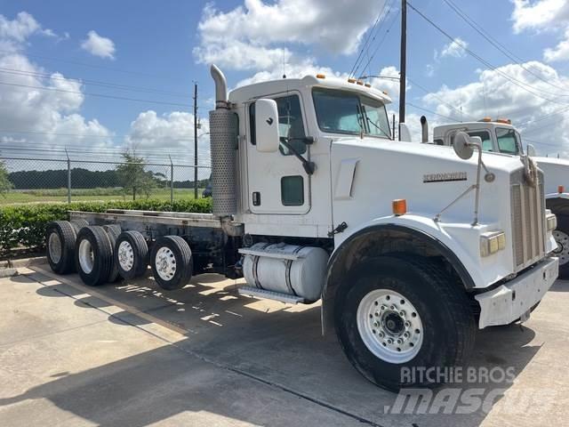 Kenworth W900 駕駛室與內部