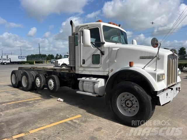 Kenworth W900 駕駛室與內部