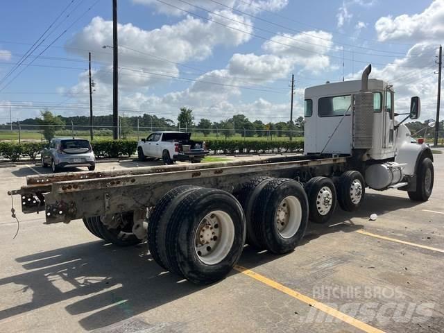 Kenworth W900 駕駛室與內部