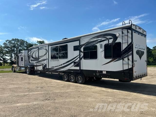 Kenworth W900 曳引機組件