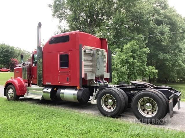 Kenworth W900 曳引機組件