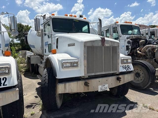 Kenworth W900 其他貨車