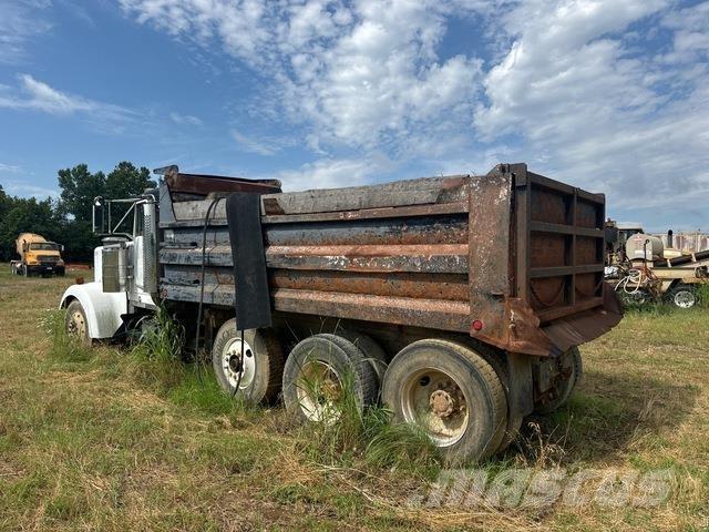 Kenworth W900 傾卸式卡車