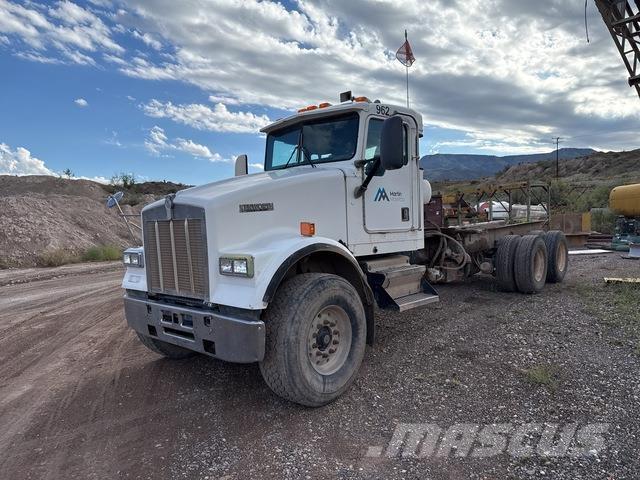 Kenworth W900 駕駛室與內部