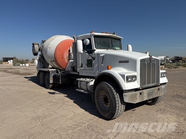 Kenworth W900 其他貨車