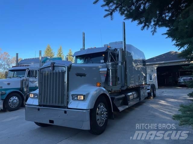 Kenworth W900L 曳引機組件