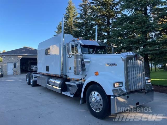 Kenworth W900L 曳引機組件