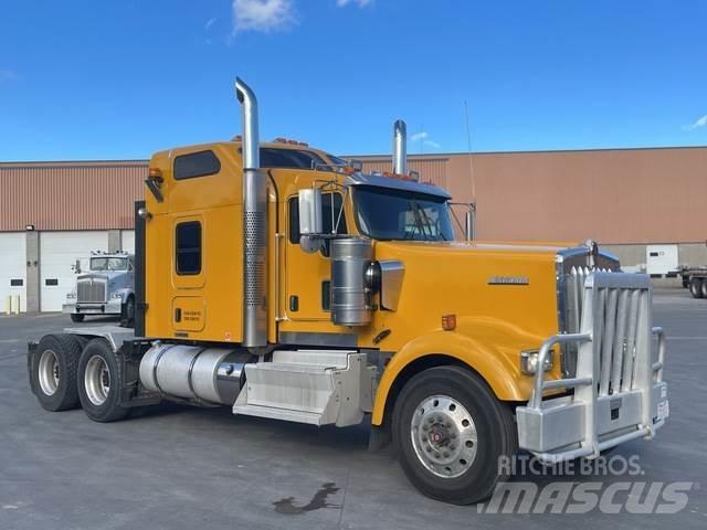 Kenworth W900L 曳引機組件