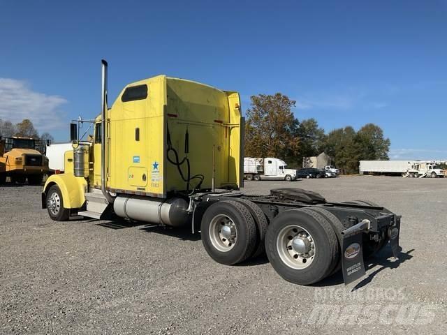 Kenworth W900L 曳引機組件
