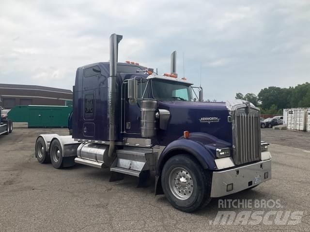 Kenworth W900L 曳引機組件