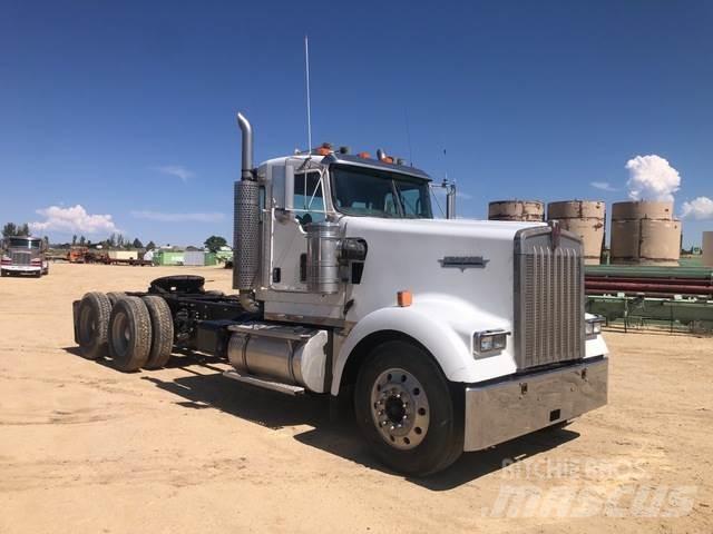 Kenworth W900L 曳引機組件