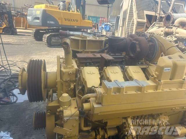 Komatsu  引擎/發動機