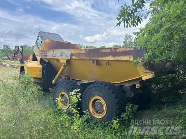 Komatsu  鉸接式起吊車