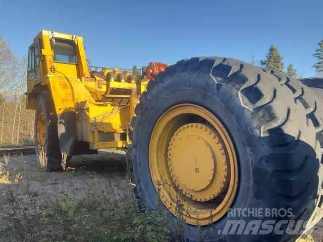 Komatsu 330M 鉸接式起吊車
