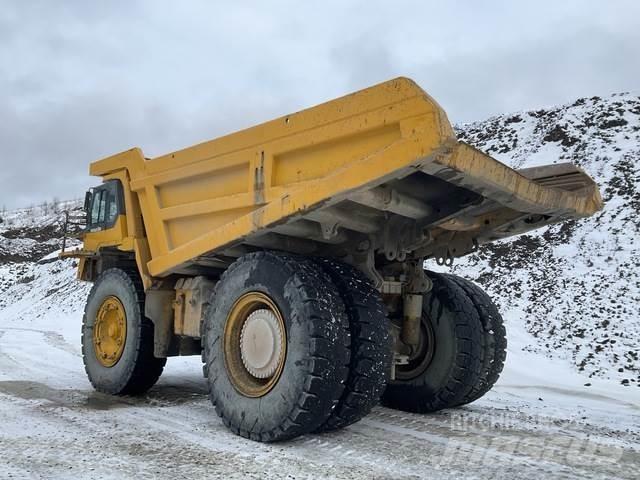 Komatsu 330M 鉸接式起吊車
