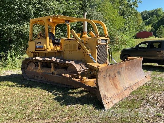 Komatsu D65E-6 履帶推土機