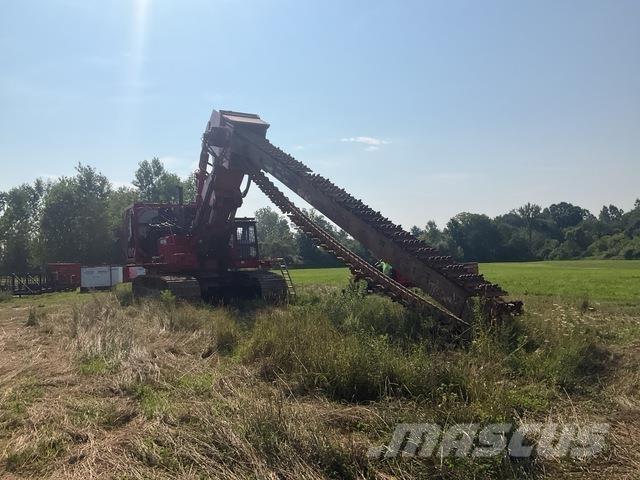 Komatsu PC750 掘溝機