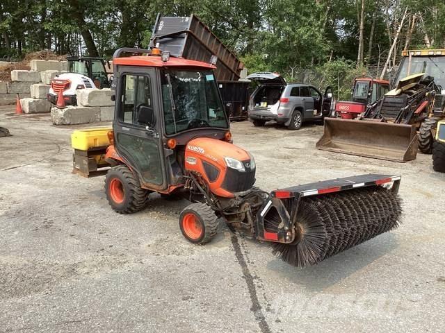 Kubota BX2380 小型曳引機