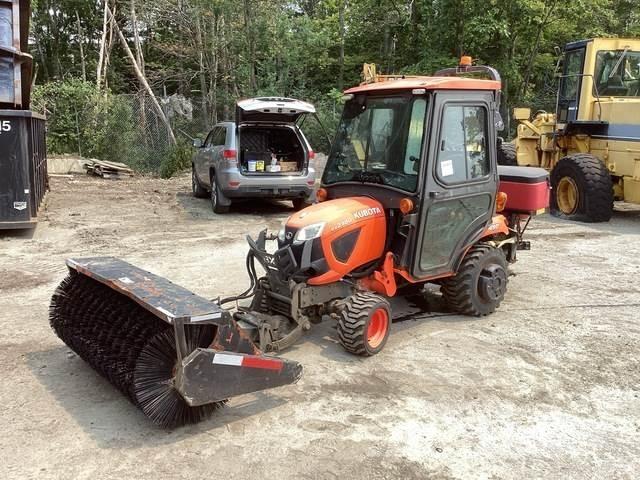 Kubota BX2380 小型曳引機