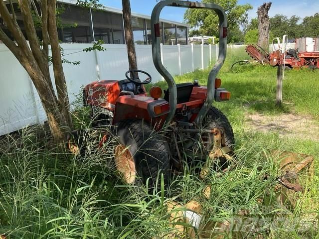 Kubota L2800 曳引機