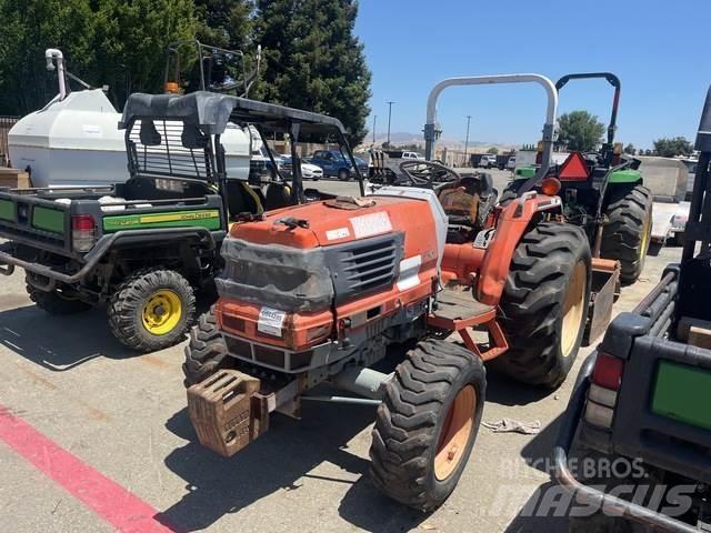 Kubota L3010D 小型曳引機
