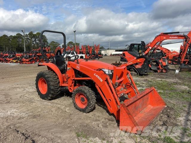 Kubota L3301DT 小型曳引機