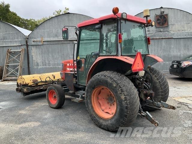 Kubota M4900 曳引機