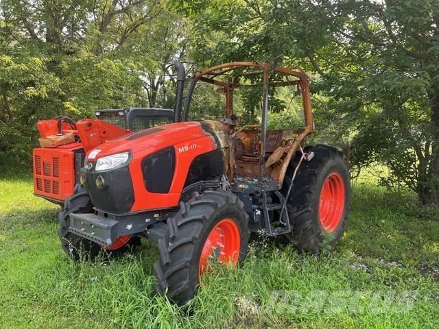 Kubota M5-111D 小型曳引機