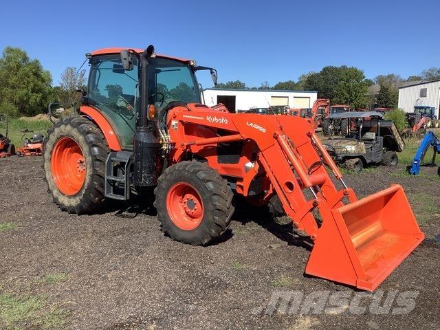 Kubota M6-141 小型曳引機