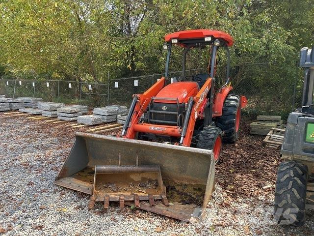 Kubota M62 曳引機