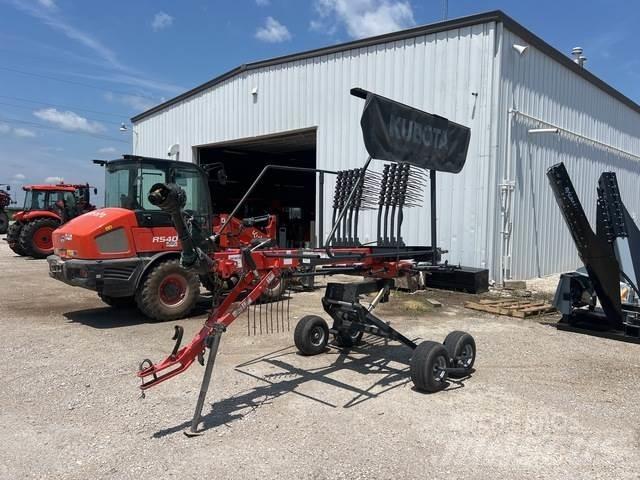 Kubota RA1042T 耙與翻草機