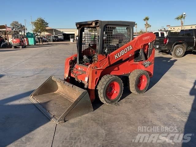 Kubota SSV65 滑移轉向裝載機